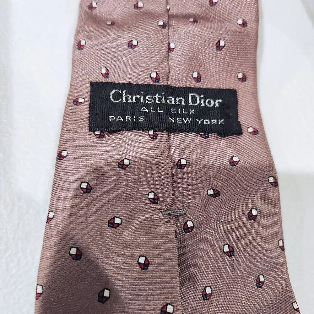 Christian Dior Paris New York Mens All Silk Beige Geometric Print Tie Luxury